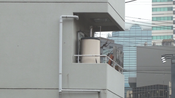 横浜市神奈川区のサロン　JEUNO様　電気温水器工事前