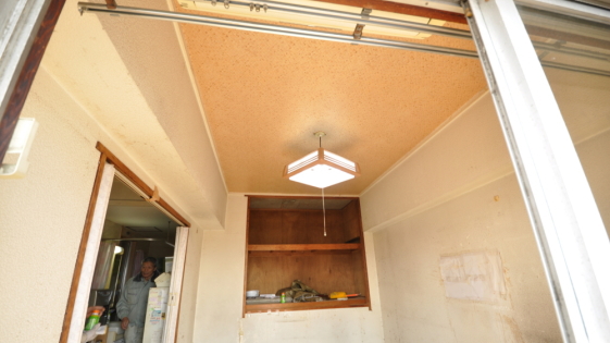 リフォーム前の居間の天井